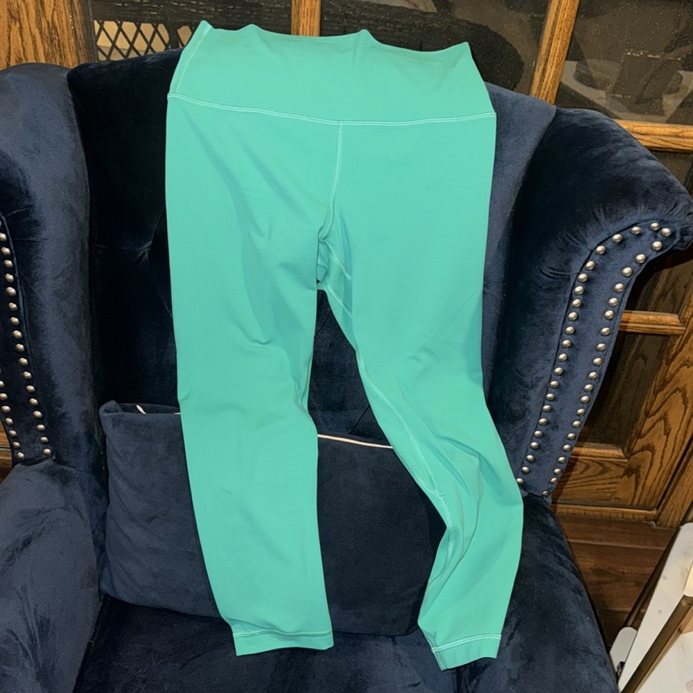 Lululemon align leggings size 8, 23” length excellent condition